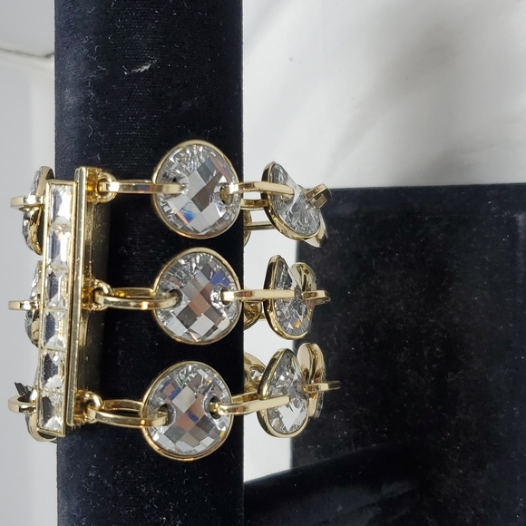 Cache 3 strand gold tone bracelet with large links & faceted crystals - Picture 5 of 5